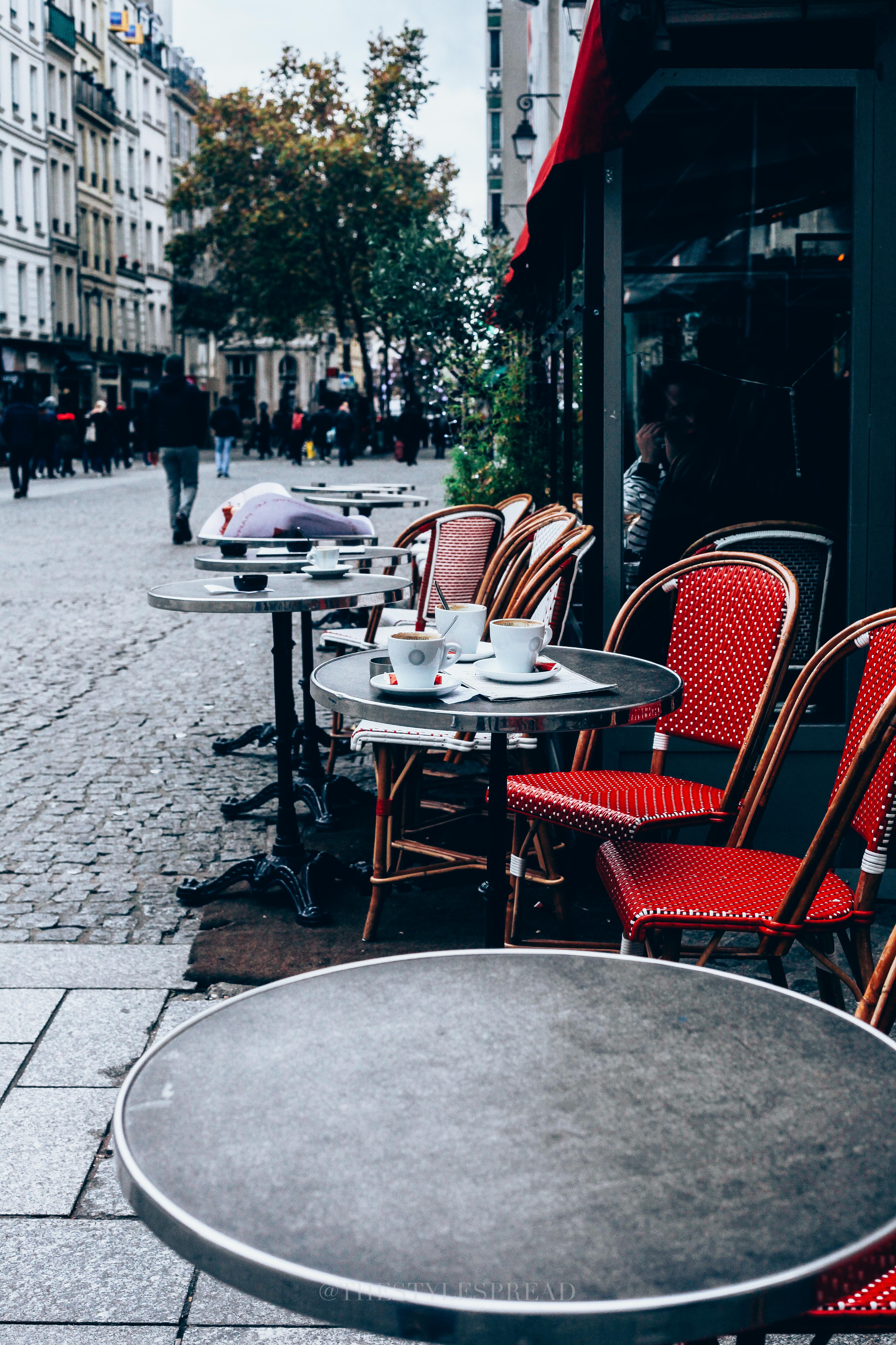 Paris cafe